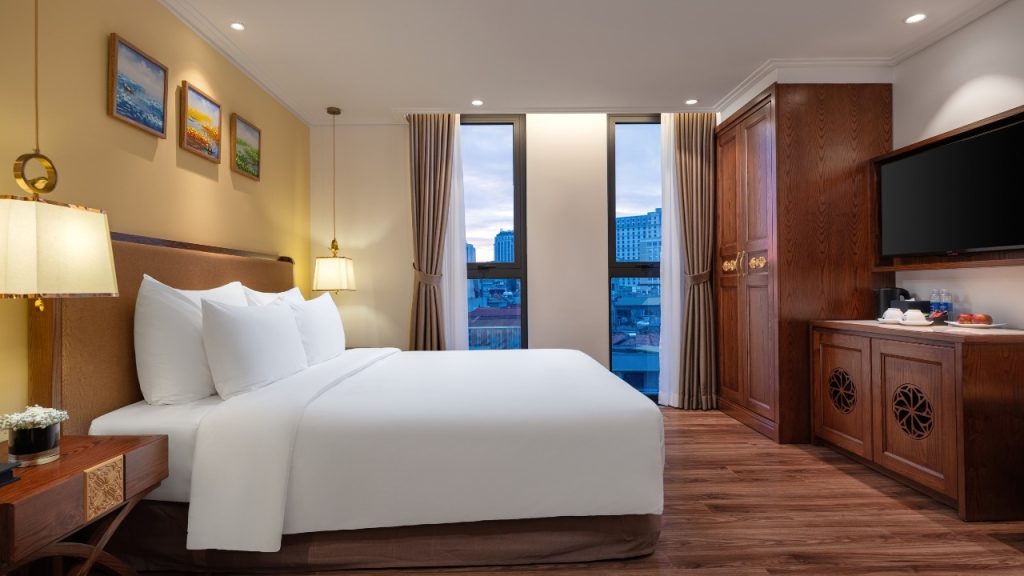 Phòng ngủ Nesta Hotel & Spa 83 Hào Nam yên tĩnh, đầy đủ tiện nghi