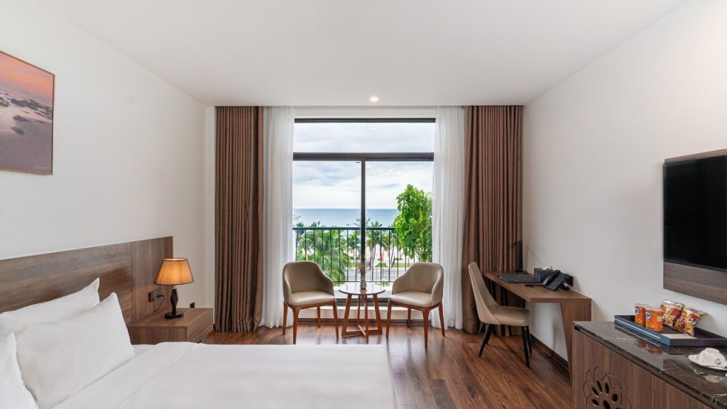 Không gian nghỉ dưỡng hiện đại tại Nesta Danang Hotel gần biển Mỹ Khê Đà Nẵng