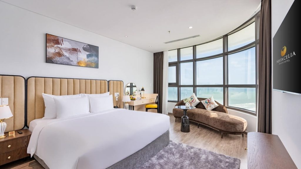 Phòng nghỉ cao cấp hướng biển tại Nesta Celia Danang Hotel Đà Nẵng