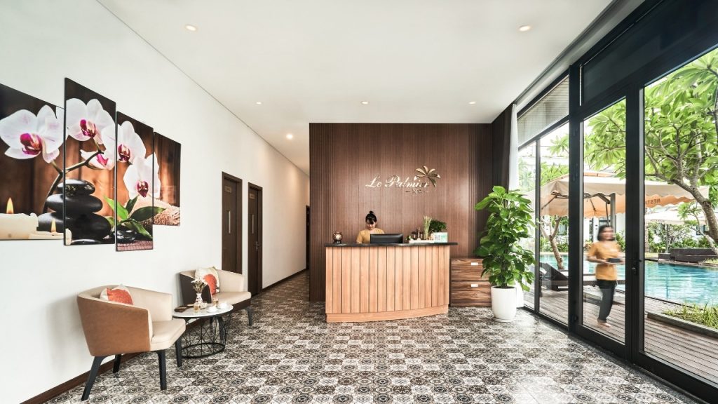 Nesta Danang Hotel với dịch vụ spa, nhà hàng và tiện ích cao cấp gần biển Mỹ Khê