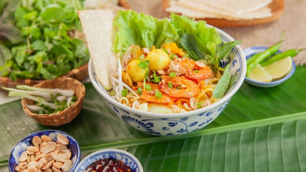 Mì Quảng là món ăn không thể bỏ lỡ khi đến Đà Nẵng