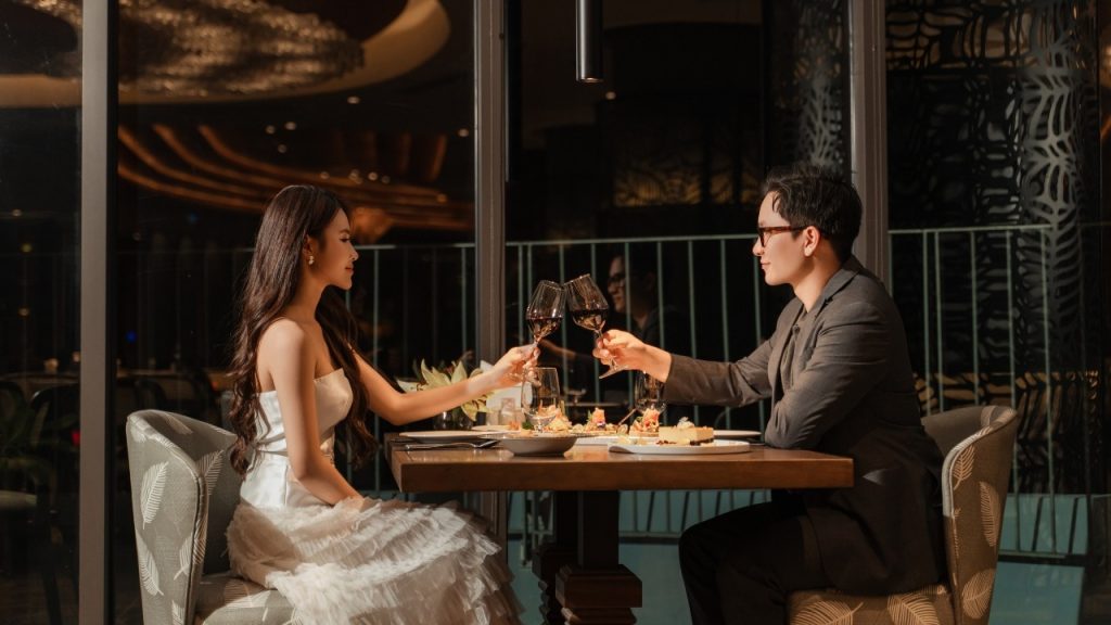 Bữa tối sang trọng và lãng mạn, hoàn hảo cho những buổi hẹn hò đáng nhớ