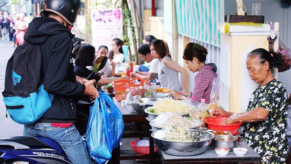 Mít trộn là món ăn vặt quen thuộc của người dân Đà Nẵng