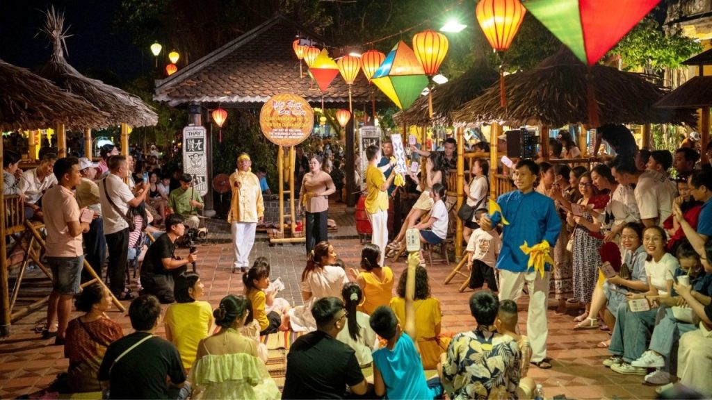 Không gian bài chòi Hội An truyền thống 
