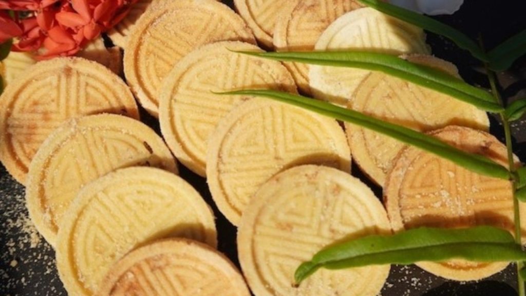 Bánh đậu xanh Hội An thơm ngon, dễ mang làm quà 