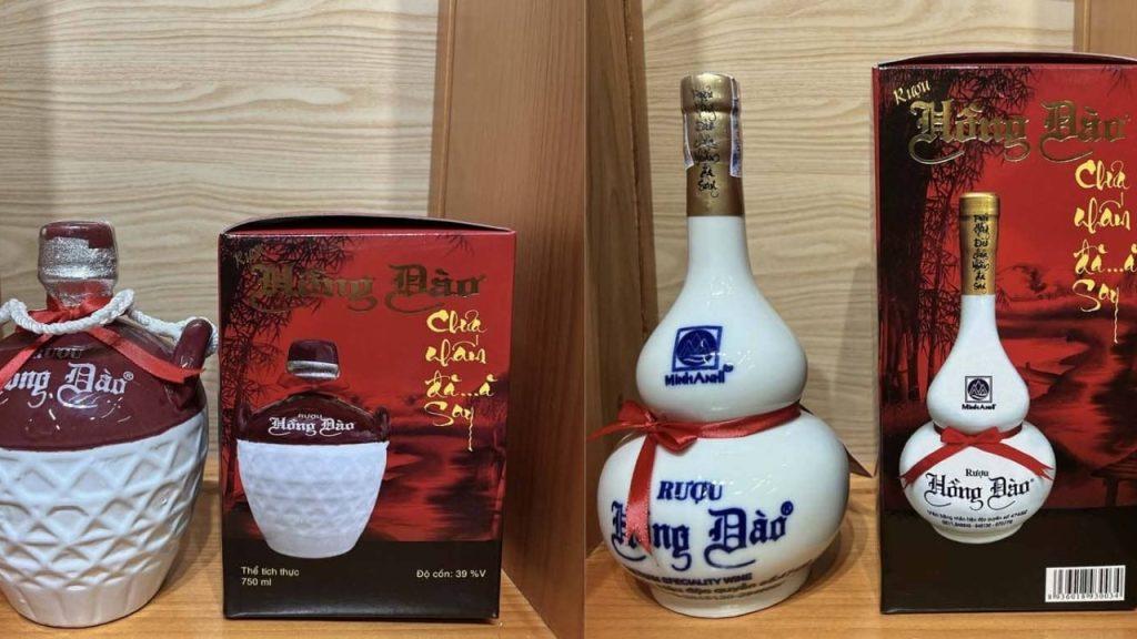 Rượu Hồng Đào Hội An hương vị thơm nồng đặc trưng 