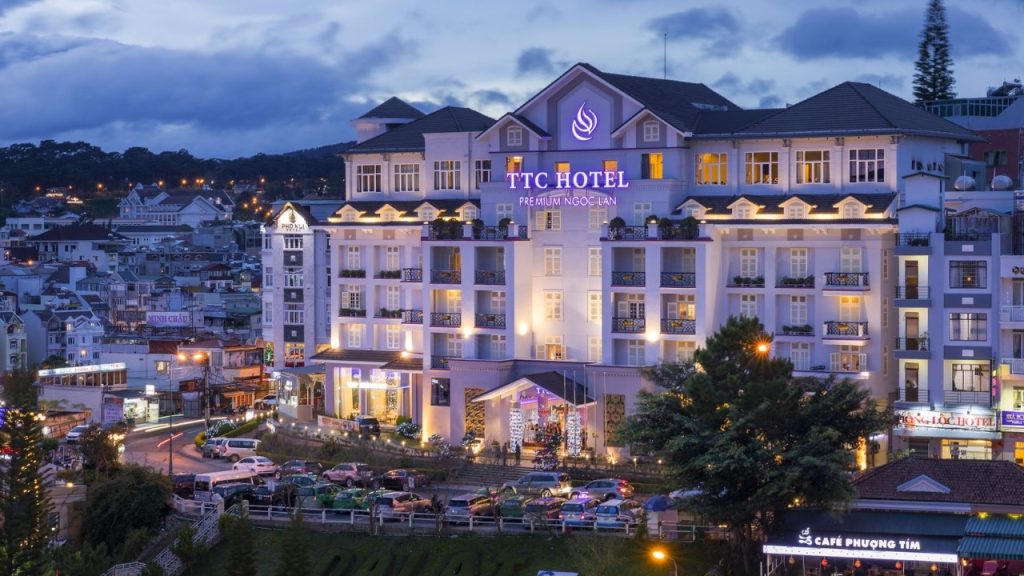 TTC Hotel Ngọc Lan gần hồ Xuân Hương