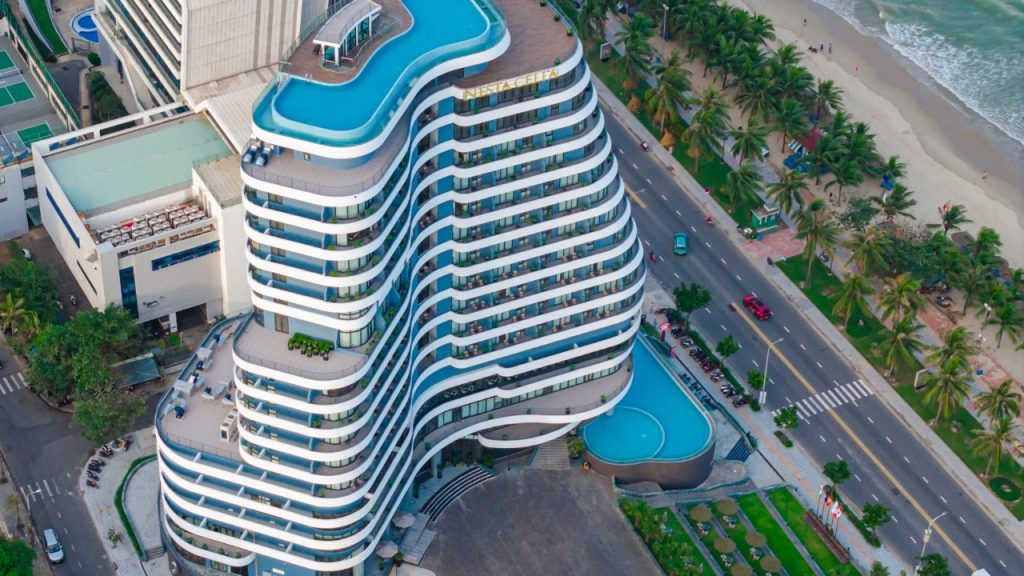 Nesta Celia Da Nang Hotel hướng biển Mỹ Khê nhìn từ trên cao