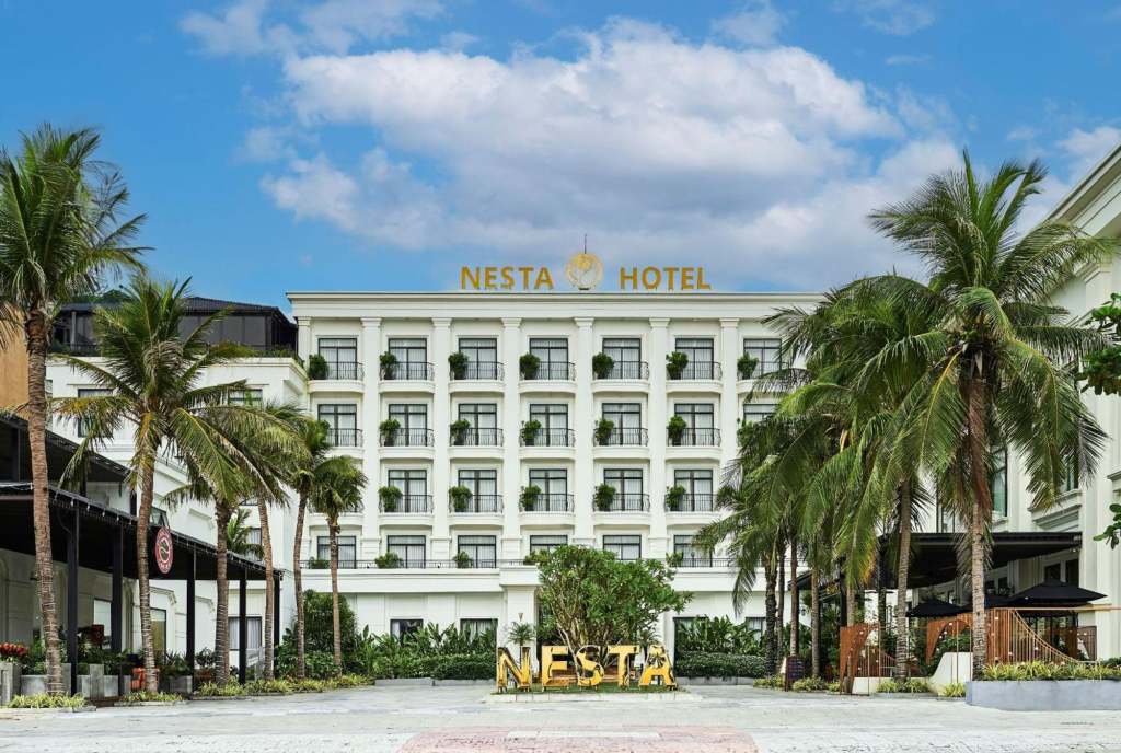 Nesta Danang Hotel sát biển Mỹ Khê là lựa chọn hoàn hảo cho kỳ nghỉ ngắm pháo hoa Đà Nẵng
