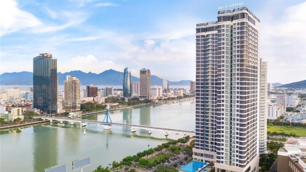 Khách sạn gần Cầu Rồng Đà Nẵng Melia Vinpearl Danang Riverfront với view sông Hàn sang trọng 
