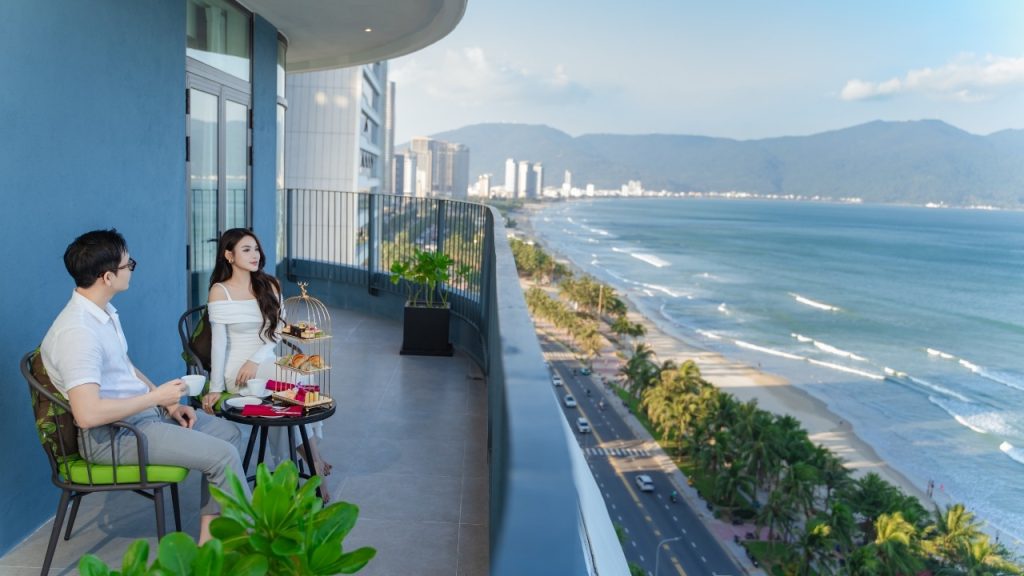 Thức dậy cùng khung cảnh biển xanh ngay tại Nesta Celia Danang Hotel