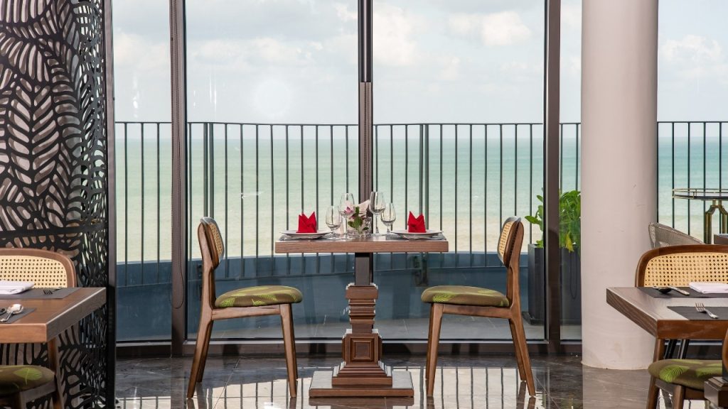 Thưởng thức đặc sản địa phương tại Nhà hàng Velora