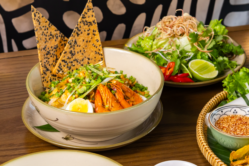Trải nghiệm ẩm thực đa dạng tại nhà hàng Velora