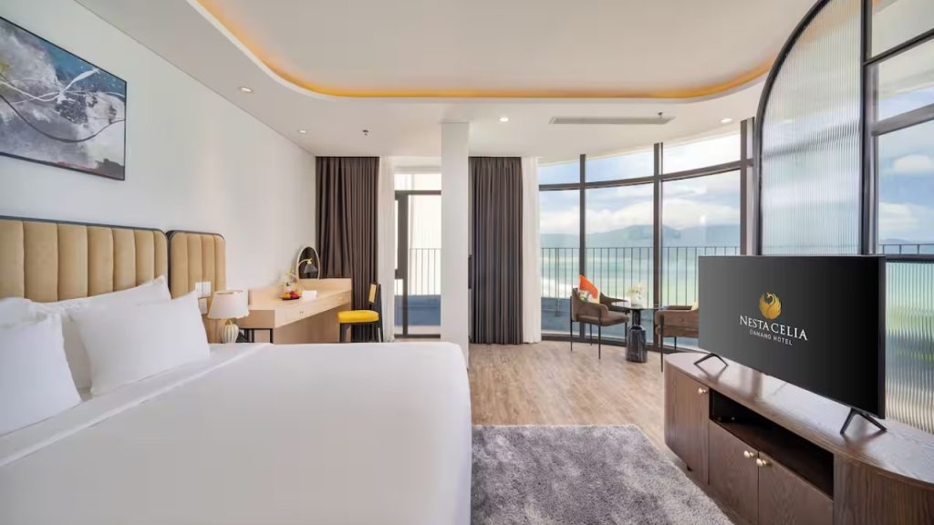 Modern room with stunning view of My Khe beach