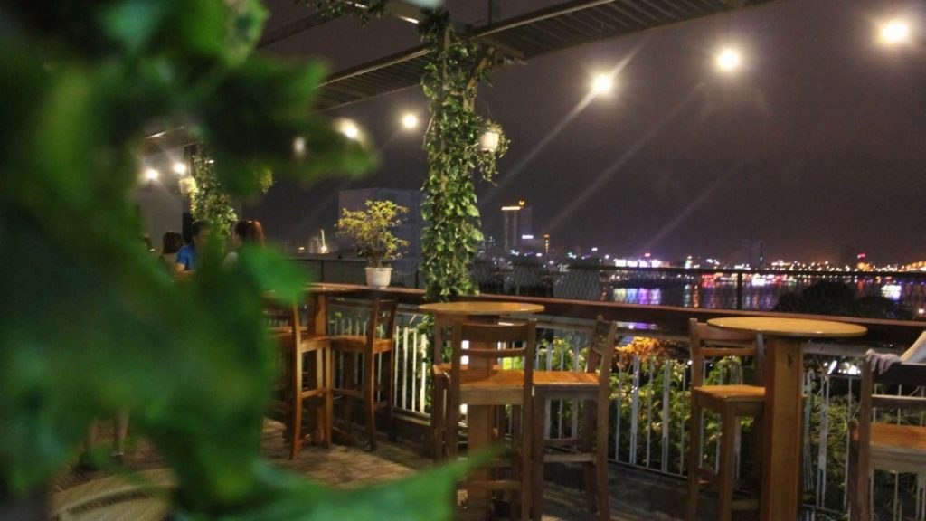 Mây Coffee & Bar cà phê chill Đà Nẵng view sông Hàn
