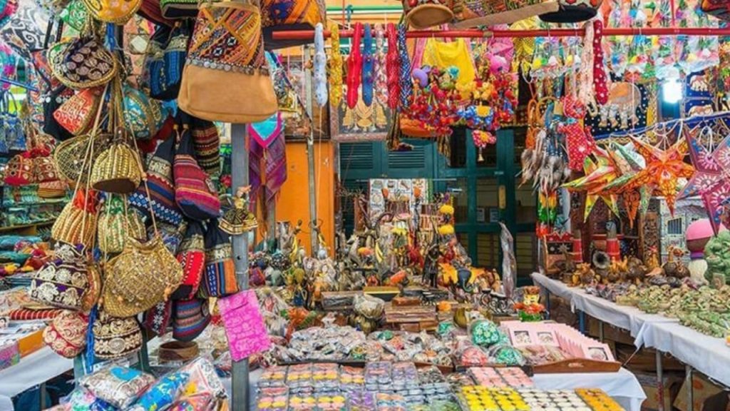 Những món quà lưu niệm Hội An mang đậm nét đẹp phố cổ