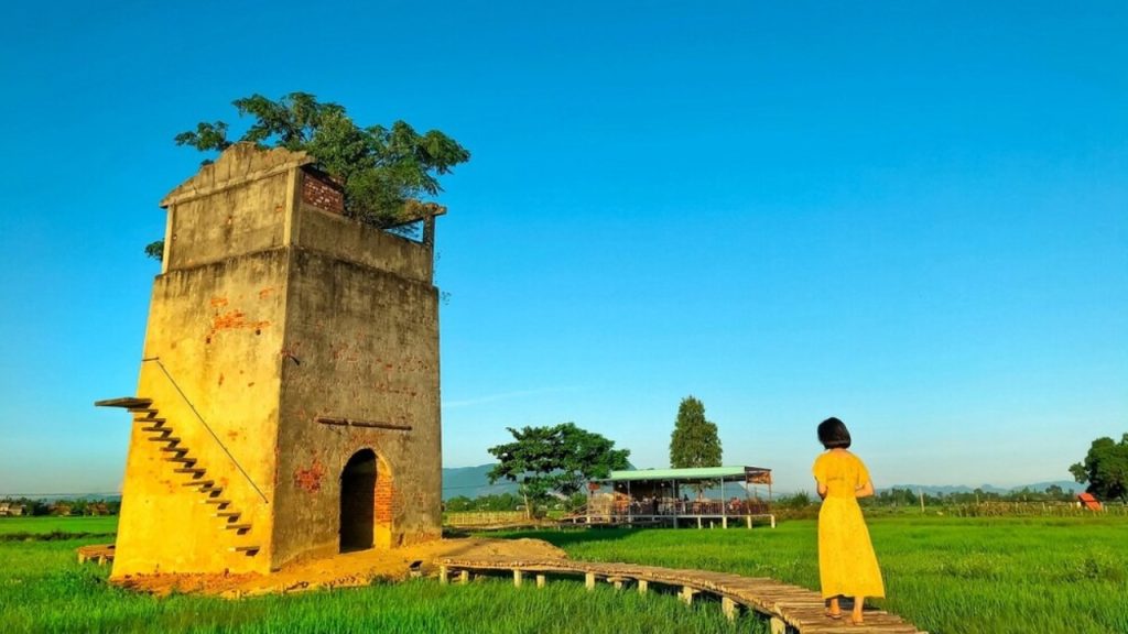 Lò Gạch Cũ Hội An với cầu thang check-in nổi tiếng 