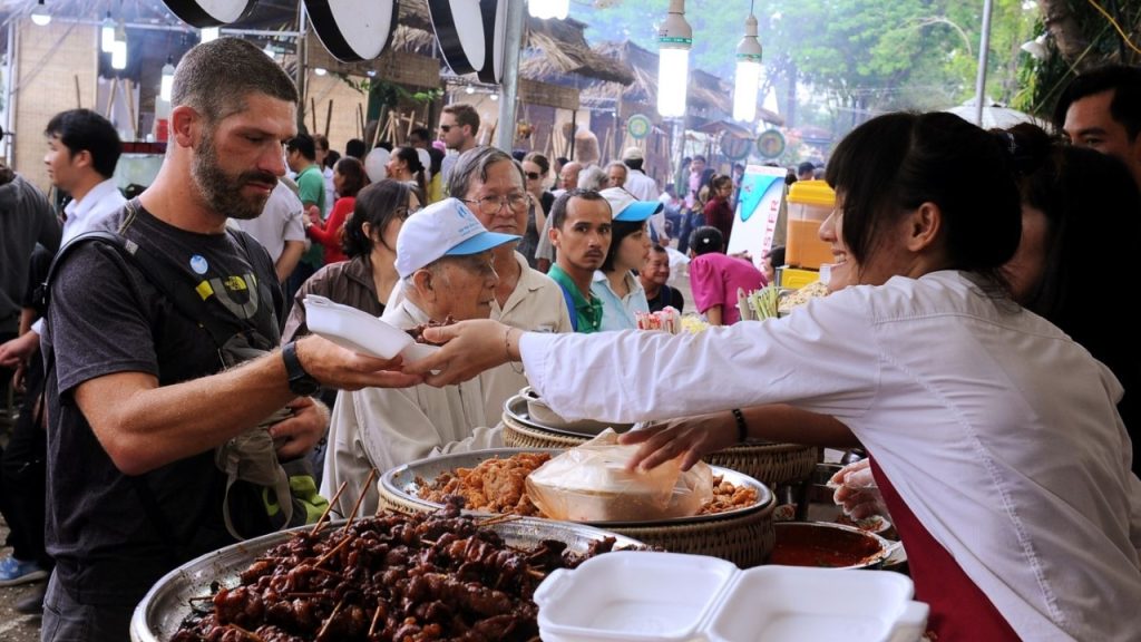 Kinh nghiệm thưởng thức món ngon dành cho du khách