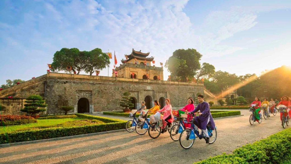 Du lịch Hà Nội khám phá các địa danh nổi tiếng và trải nghiệm đặc sắc của thủ đô