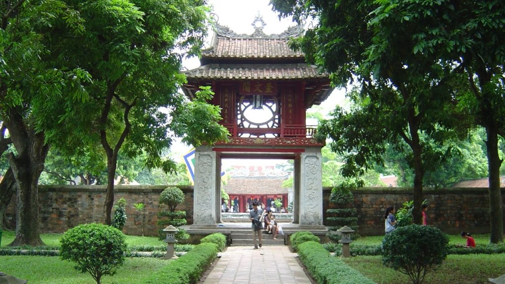Văn Miếu Quốc Tử Giám biểu tượng truyền thống hiếu học của Việt Nam