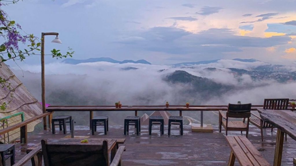 Tiệm cà phê Cheo Veo sở hữu góc ngắm thung lũng đẹp ở Đà Lạt