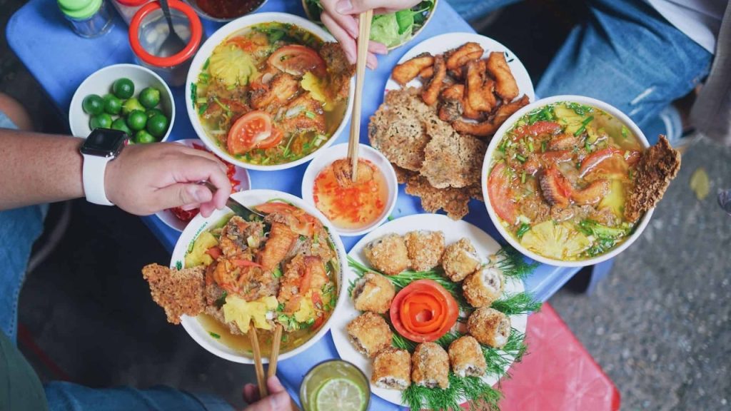 Kinh nghiệm khám phá món ăn ngon Hà Nội dành cho du khách lần đầu ghé thăm