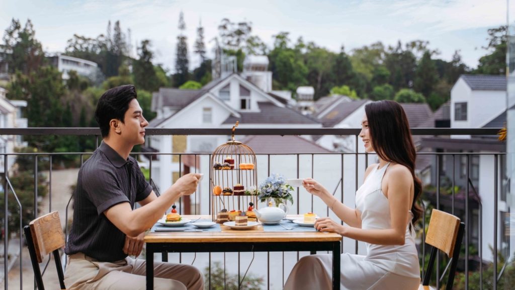 Trà chiều với khung cảnh thung lũng thơ mộng tại Nesta Valley Dalat Hotel