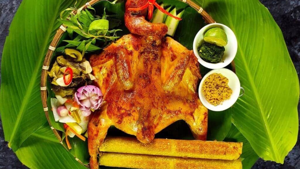 Cơm lam gà nướng – món ngon Đà Lạt mang hương vị núi rừng Tây Nguyên