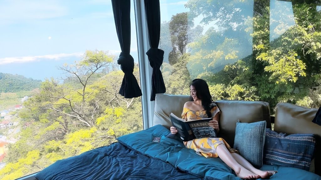 View thung lũng và biển mây Đà Lạt từ khách sạn