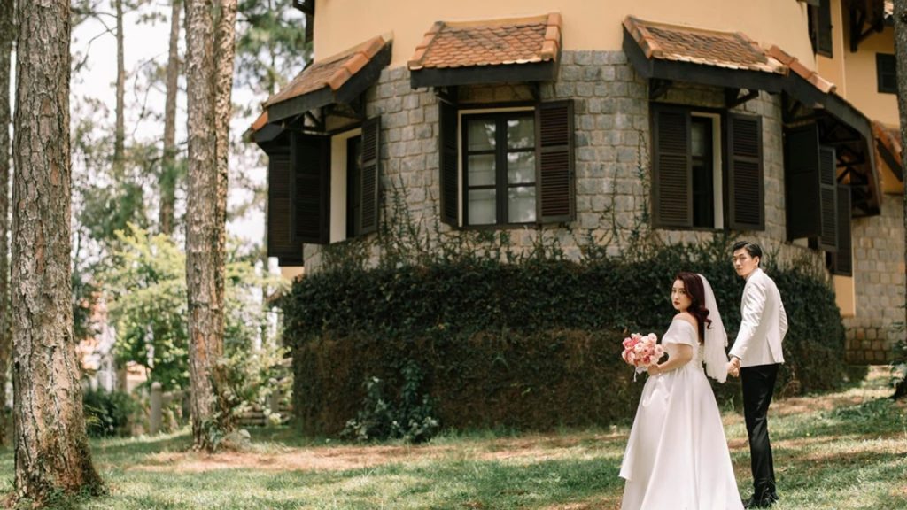 Ana Mandara Villas Dalat tổ chức đám cưới ngoài trời giữa rừng thông và biệt thự Pháp cổ (Nguồn: Ana Mandara Villas Dalat)