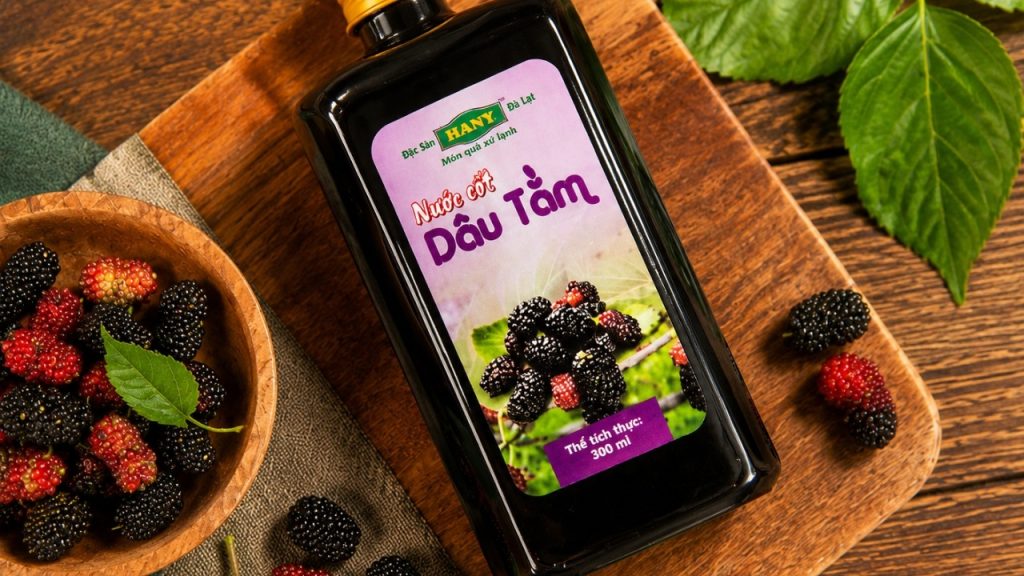 Mứt dâu tằm và nước cốt trái cây - đặc sản Đà Lạt đậm vị, đóng chai tiện mang theo