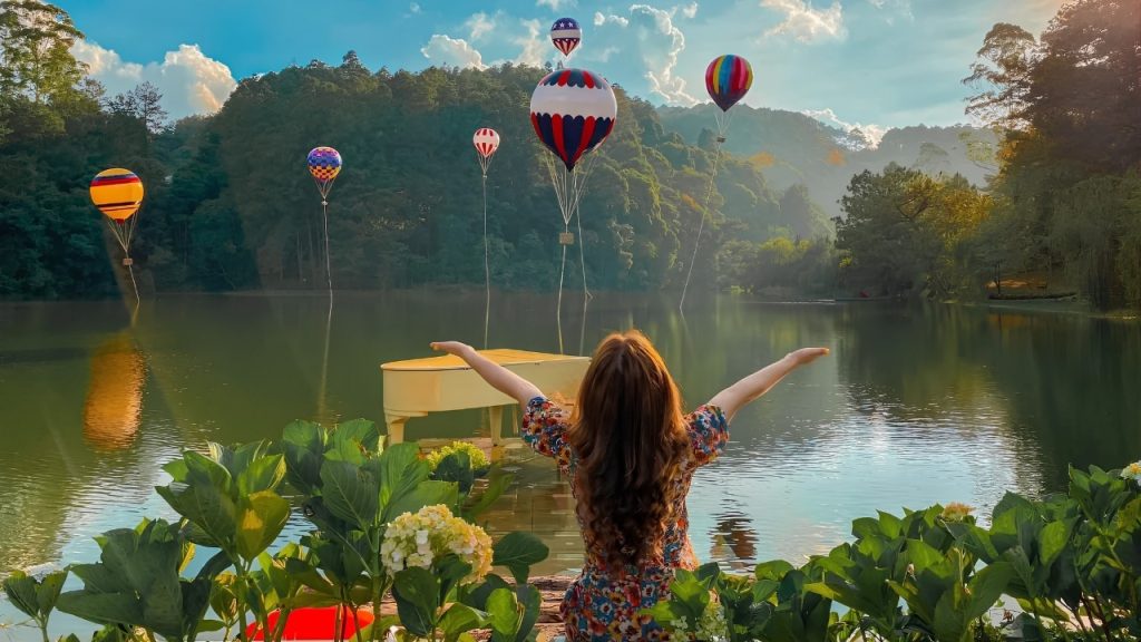 Azulik Hill với không gian vườn và góc check-in thơ mộng
