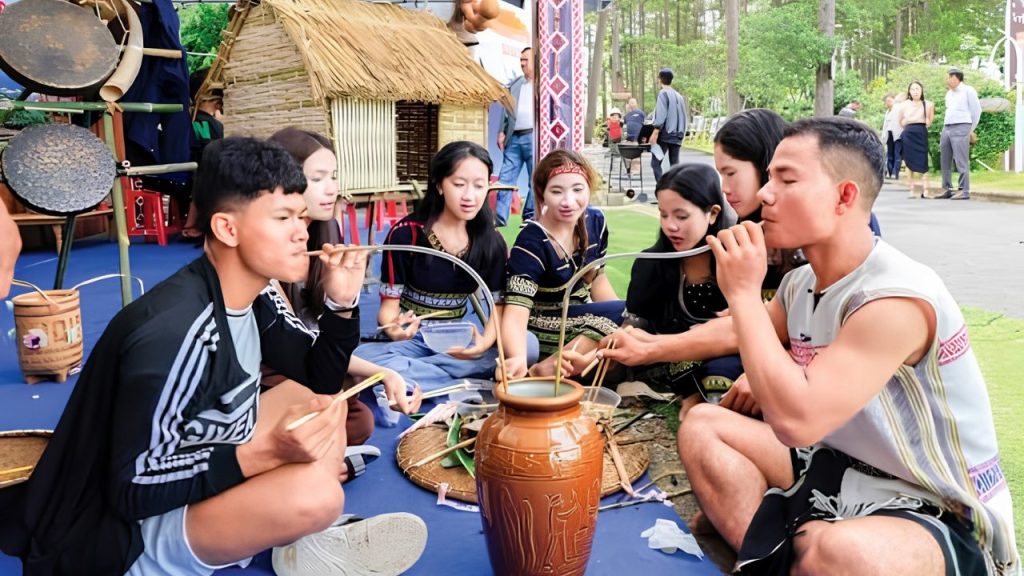 Hoạt động trải nghiệm và trò chơi dân gian Tây Nguyên tại bảo tàng Lâm Đồng