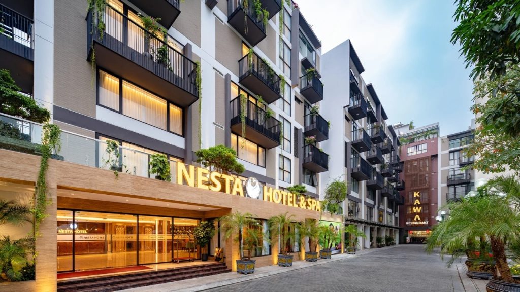 Không gian tổng thể Nesta Hotel & Spa tại 83 Hào Nam với hệ thống tiện ích lưu trú, ẩm thực và thư giãn
