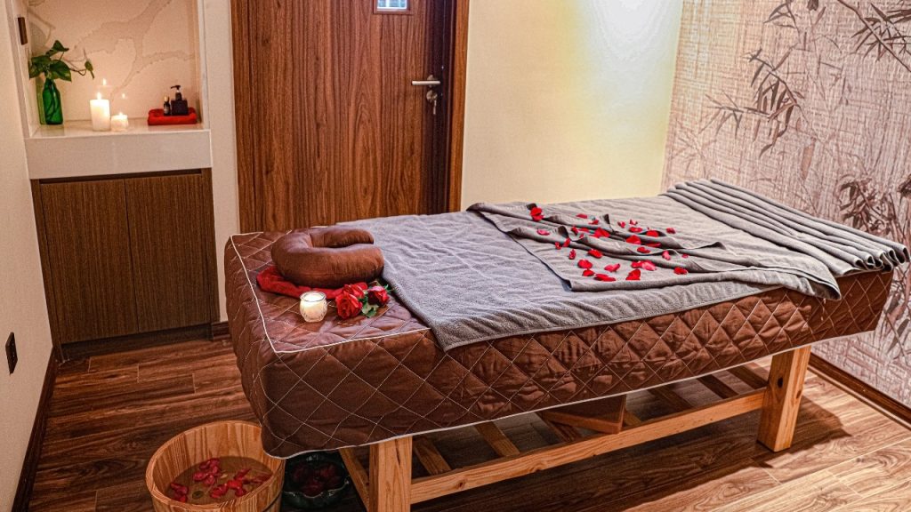 Không gian Nesta Spa với dịch vụ massage và chăm sóc cơ thể thư giãn