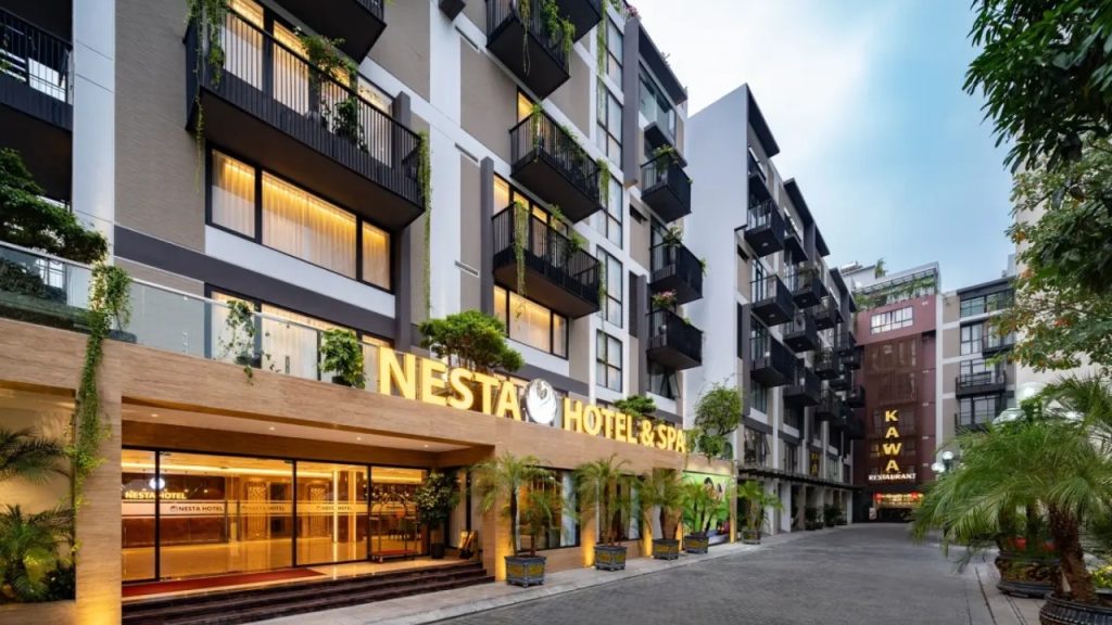 Nesta Hotel & Spa 83 Hào Nam với không gian xanh và phòng nghỉ hướng vườn