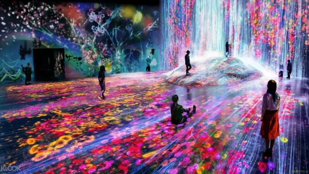 Vườn Ánh Sáng Lumiere Đà Lạt với không gian trình chiếu ánh sáng đầy màu sắc