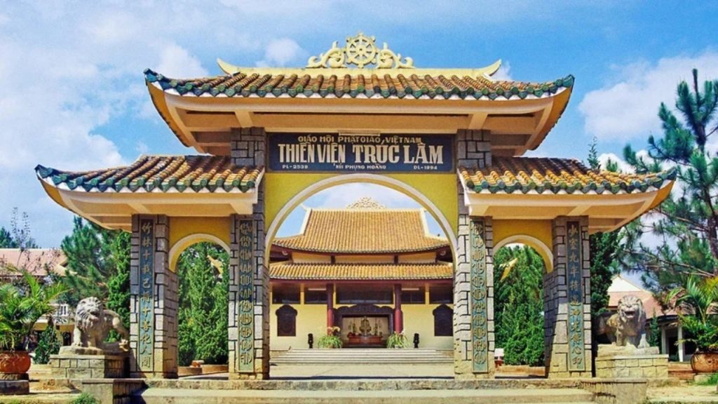 Kiến trúc mang dấu ấn dòng thiền Trúc Lâm Yên Tử tại Đà Lạt
