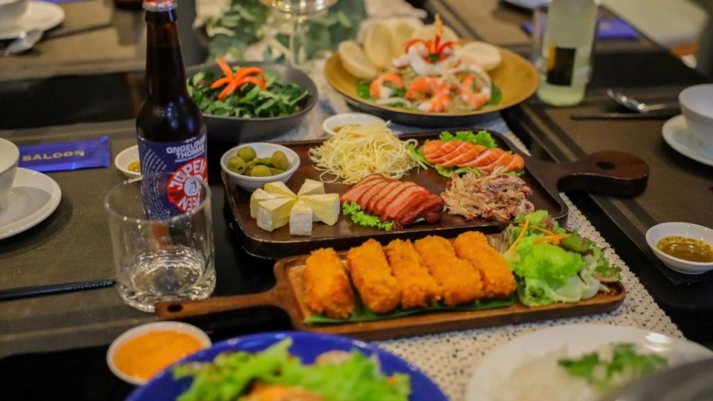 Tê Mồi Đà Lạt với không gian BBQ và bia thủ công