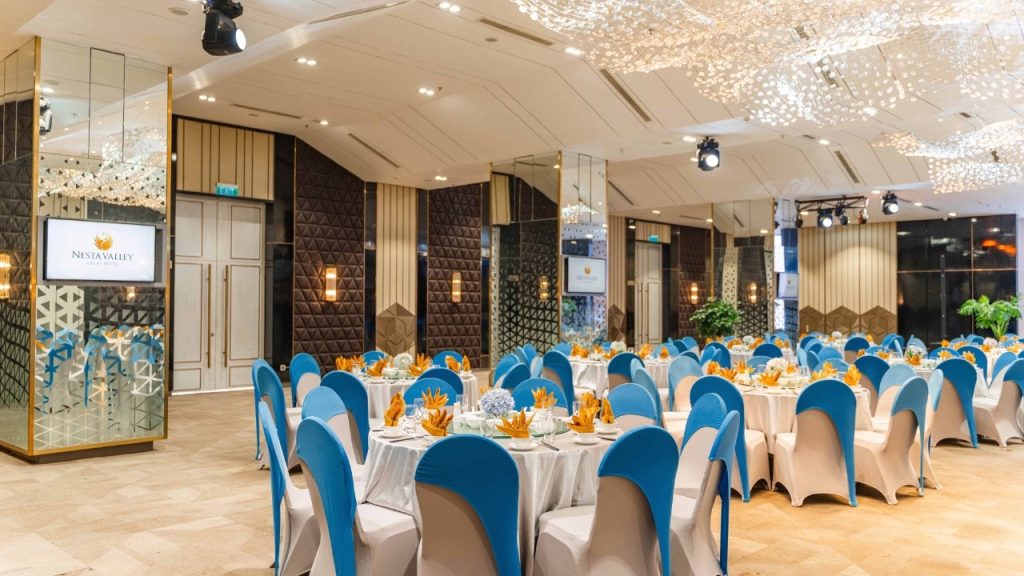 Không gian phòng hội nghị tại Nesta Valley Dalat Hotel phục vụ sự kiện doanh nghiệp và tiệc YEP 