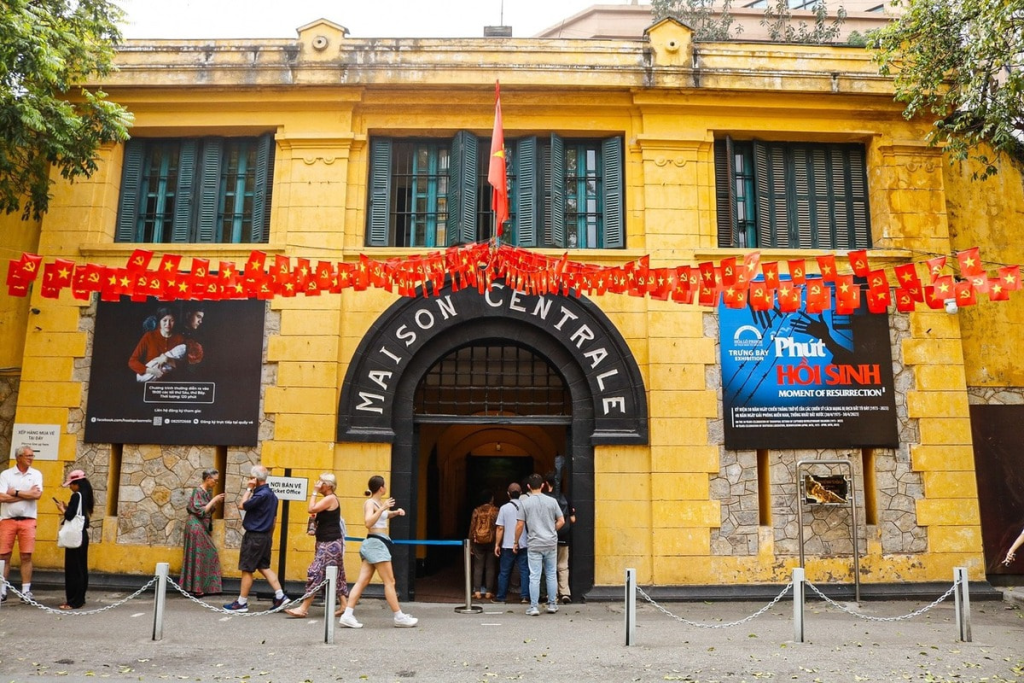 Các điểm tham quan gần Nesta Hotel and Spa trong bán kính 2km