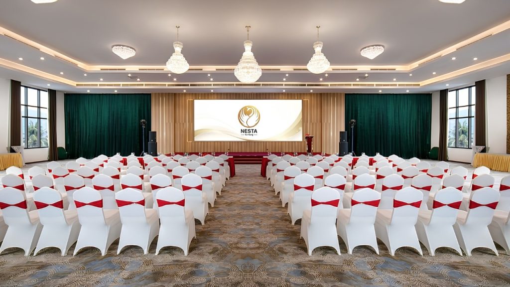 Sảnh tiệc cưới trong nhà sức chứa 450 khách tại Nesta Danang Hotel