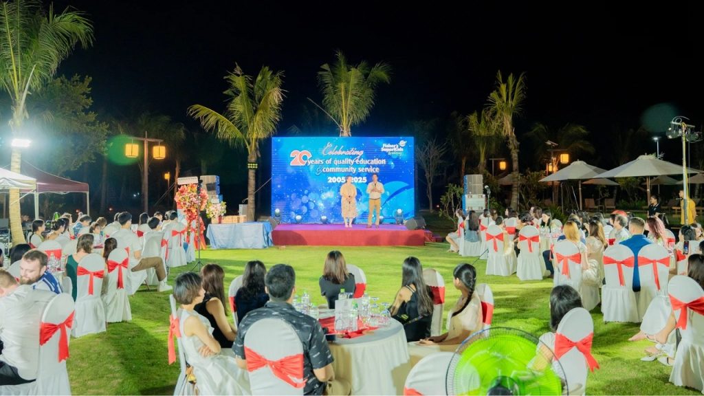Không gian gala dinner và tiệc tối ngoài trời tại Nesta Hoian Resort and Spa